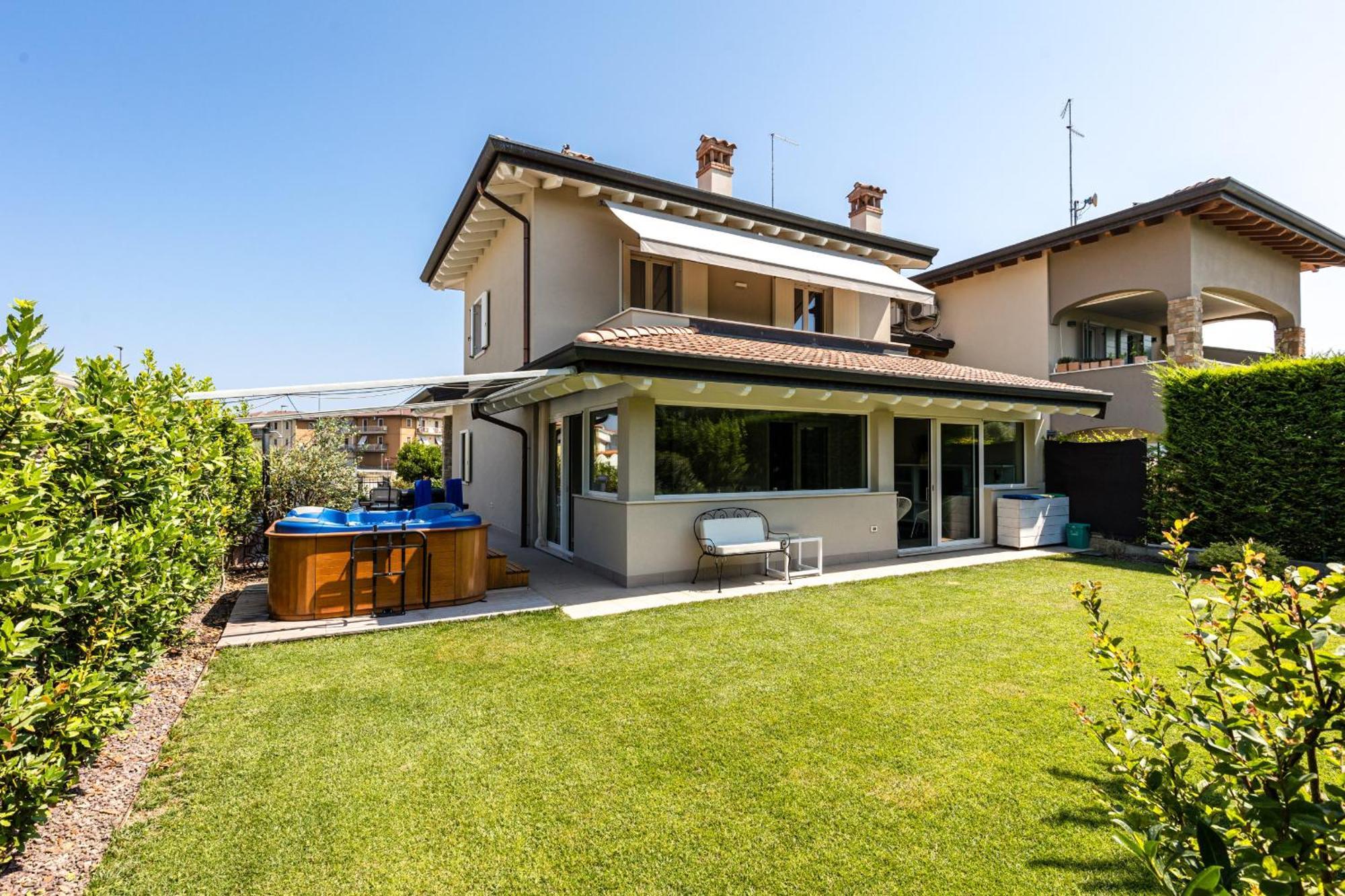 Villa Rita Peschiera del Garda Eksteriør billede